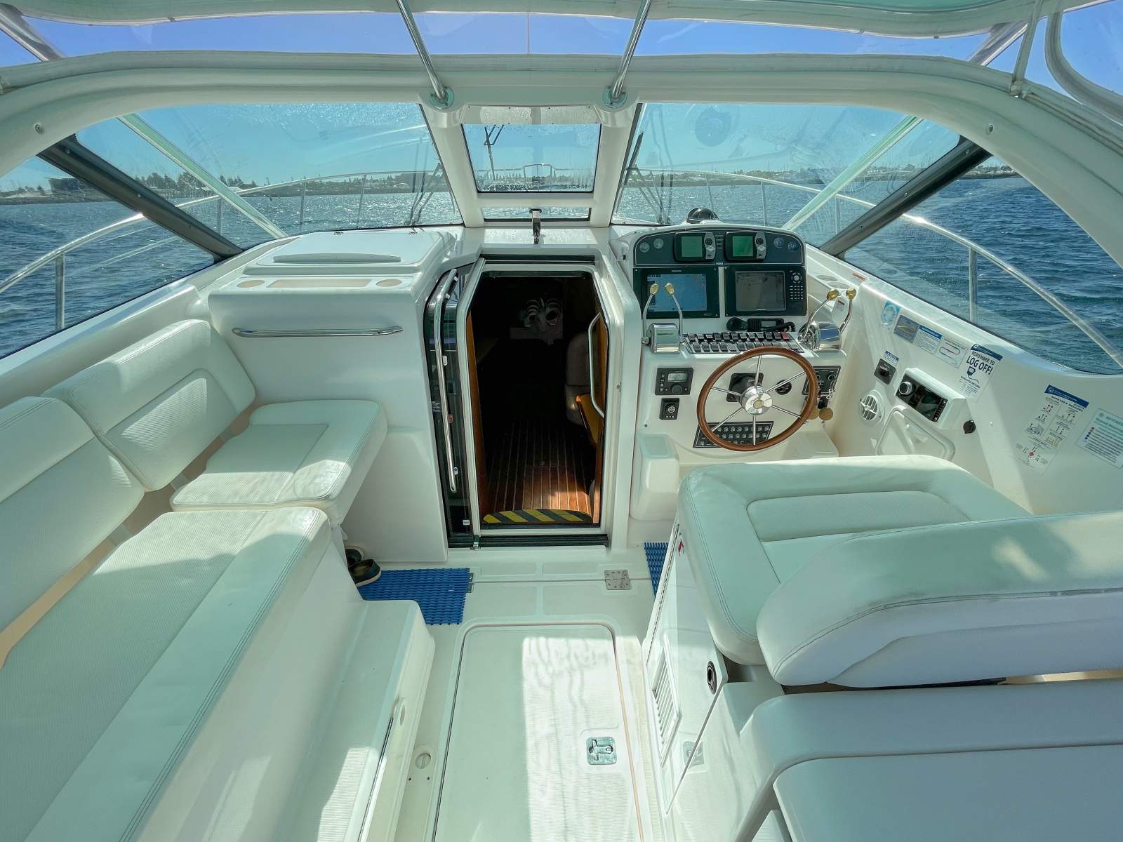 2004 TIARA 3600 OPEN SPORTS FISHER