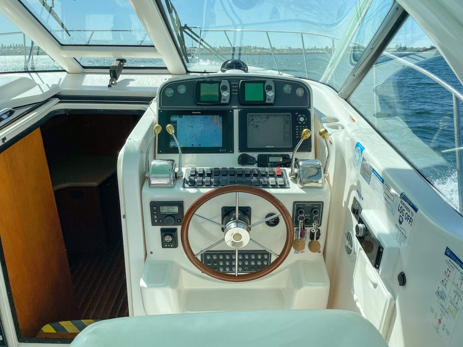 2004 TIARA 3600 OPEN SPORTS FISHER