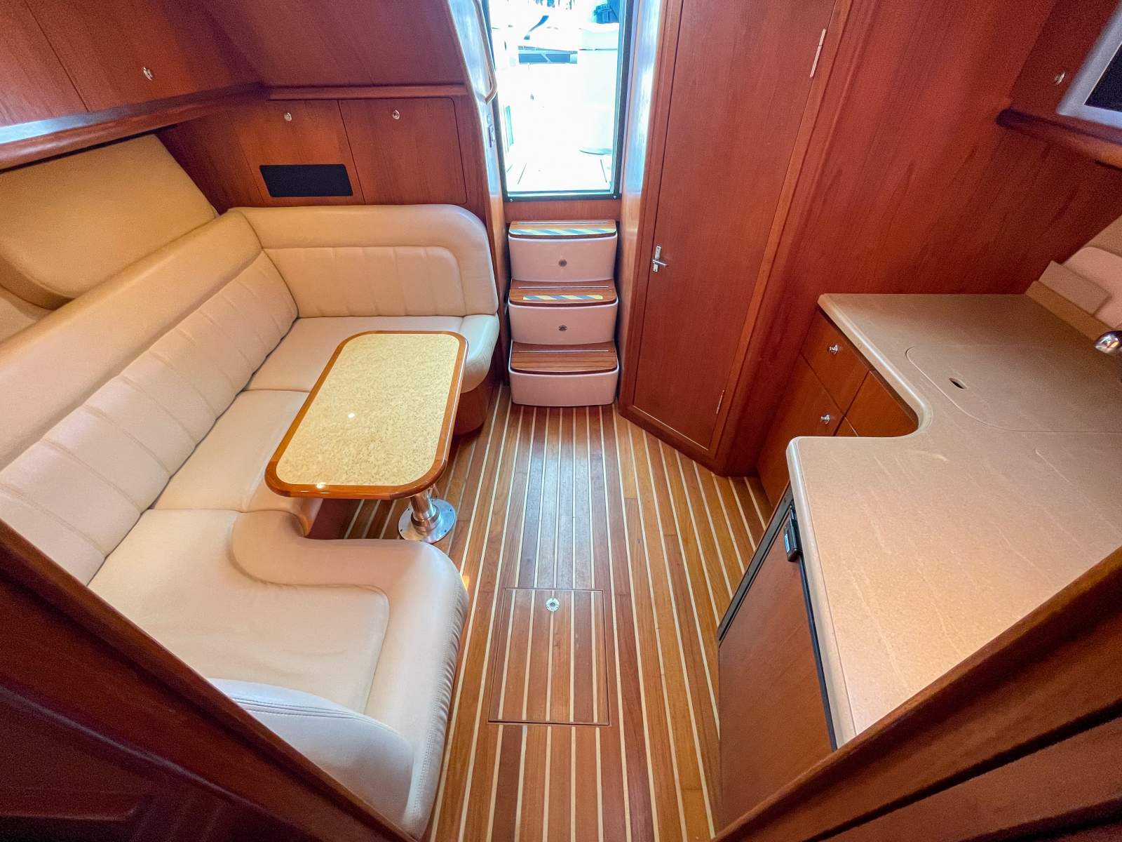2004 TIARA 3600 OPEN SPORTS FISHER