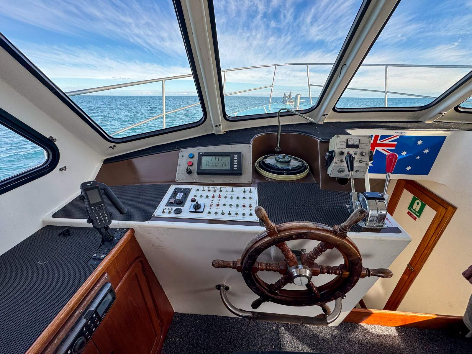 1989 CONQUEST 48 CRUISER