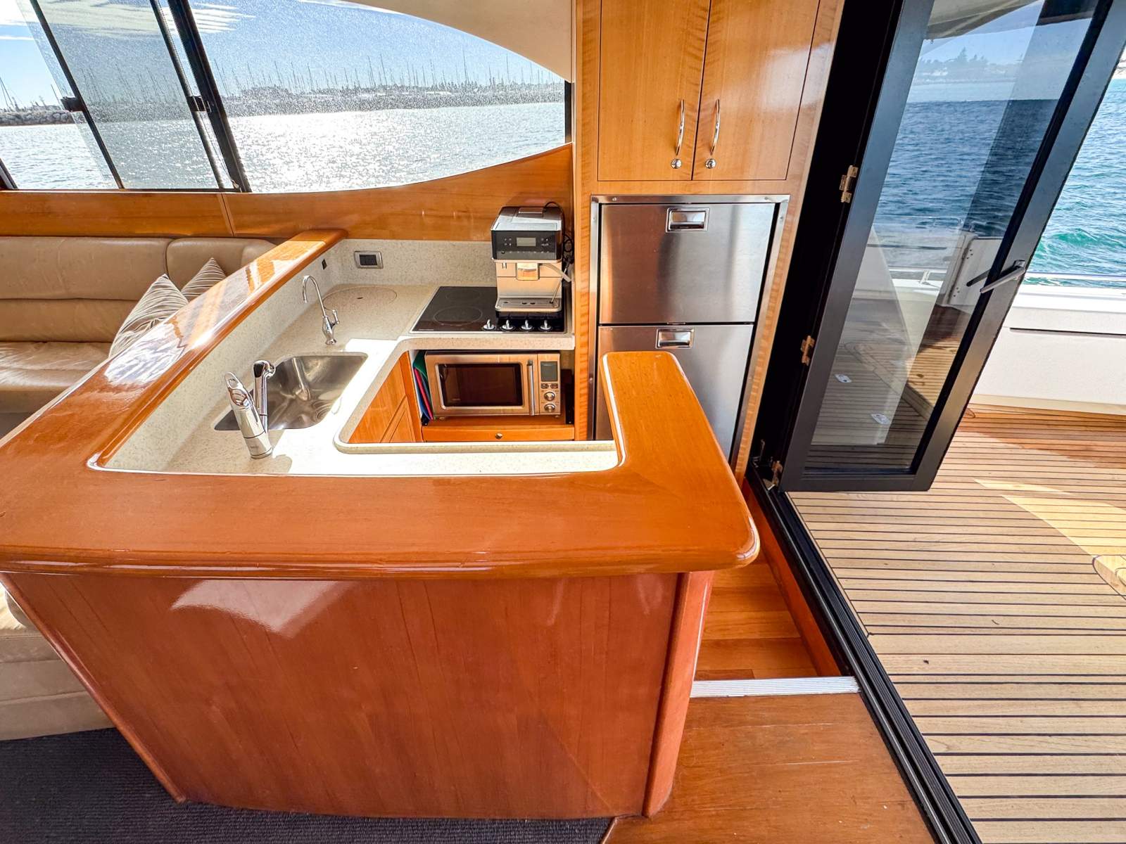 2007 MARITIMO M48 MOTOR YACHT
