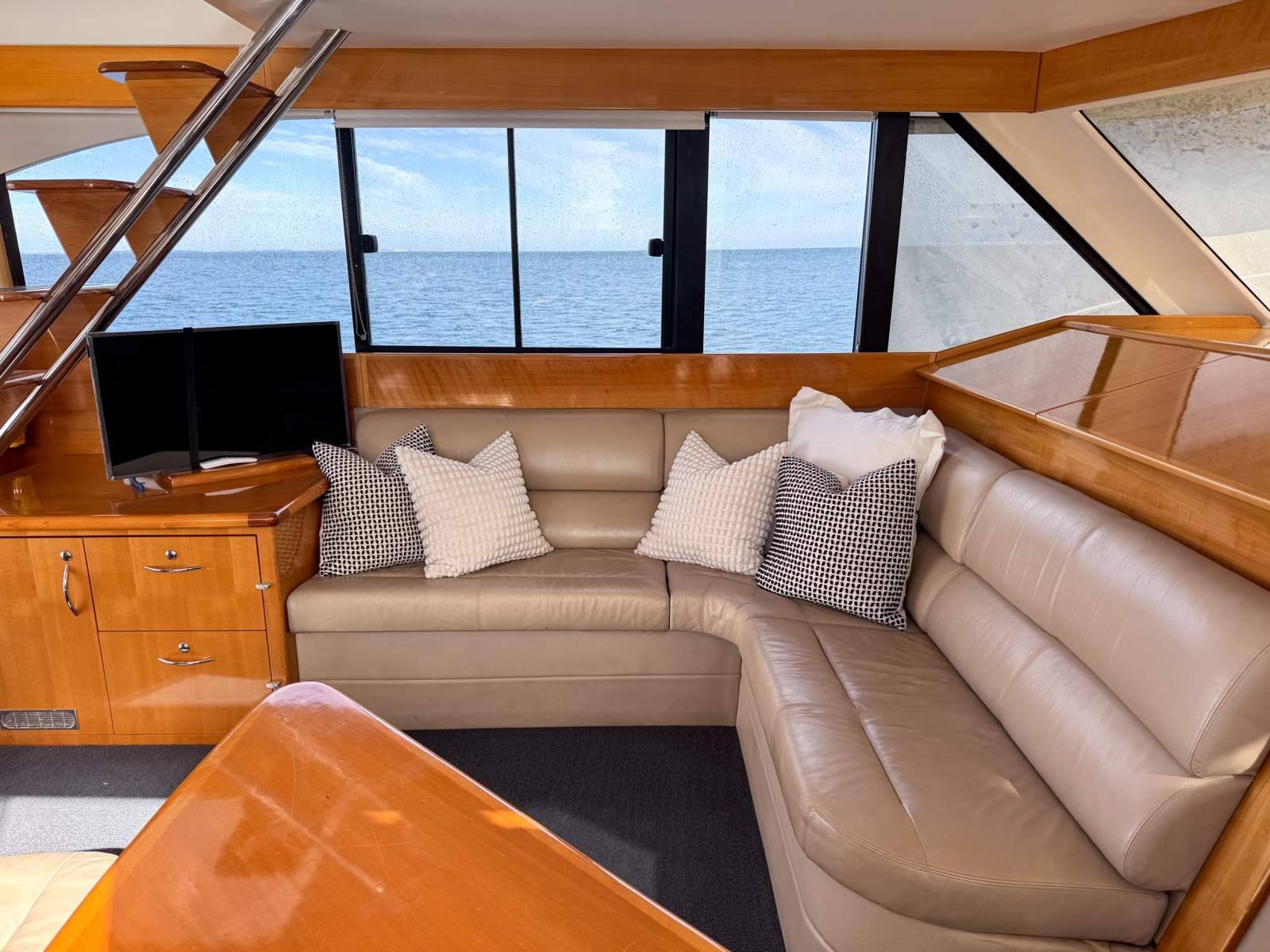 2007 MARITIMO M48 MOTOR YACHT