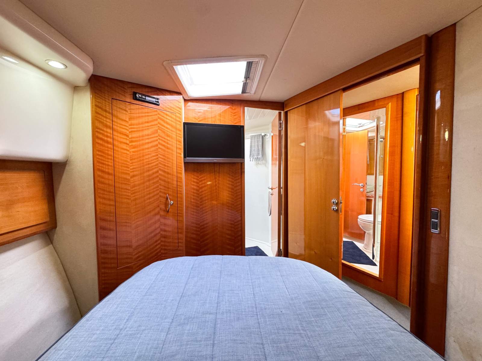 2007 MARITIMO M48 MOTOR YACHT