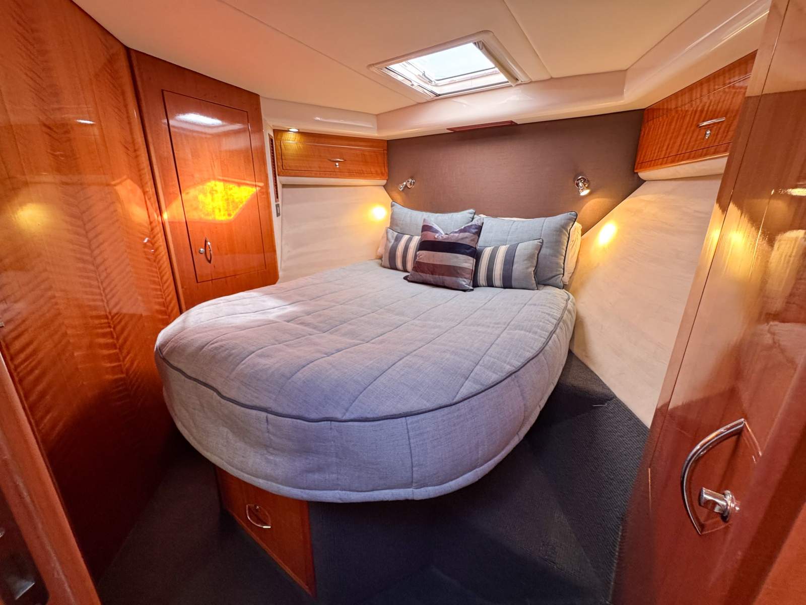 2007 MARITIMO M48 MOTOR YACHT