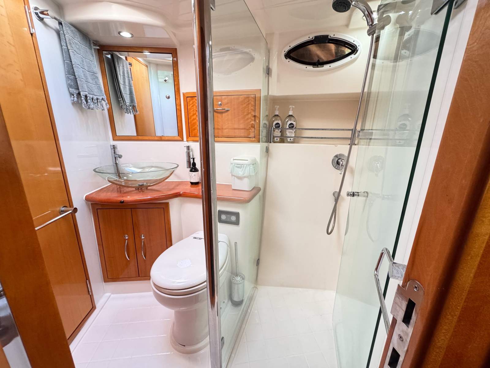 2007 MARITIMO M48 MOTOR YACHT