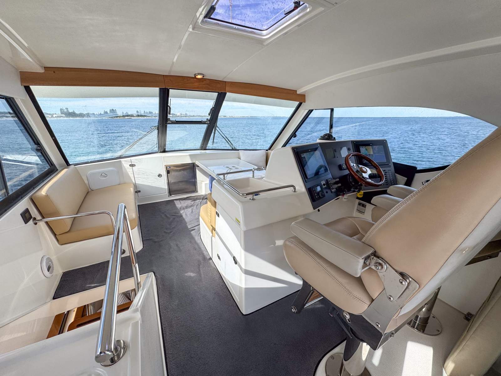 2007 MARITIMO M48 MOTOR YACHT