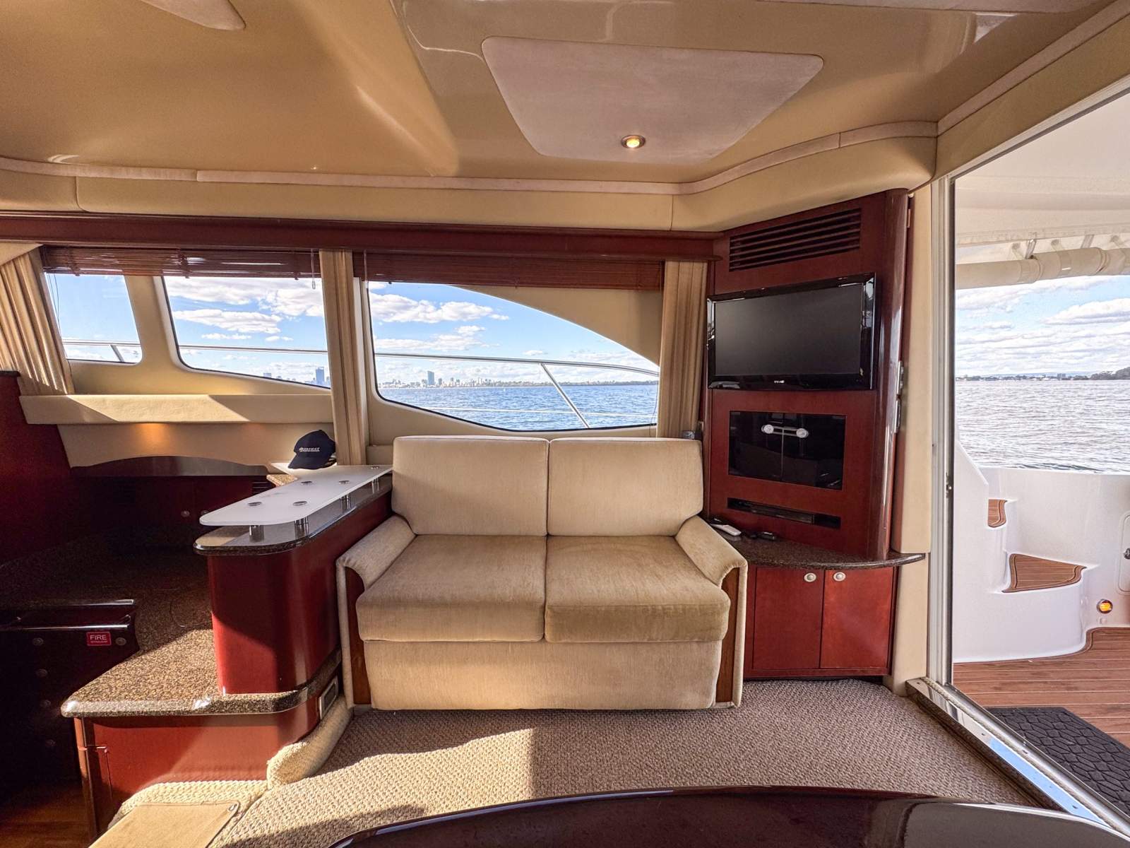 2006 SEA RAY 44 SEDAN BRIDGE SPORT YACHT