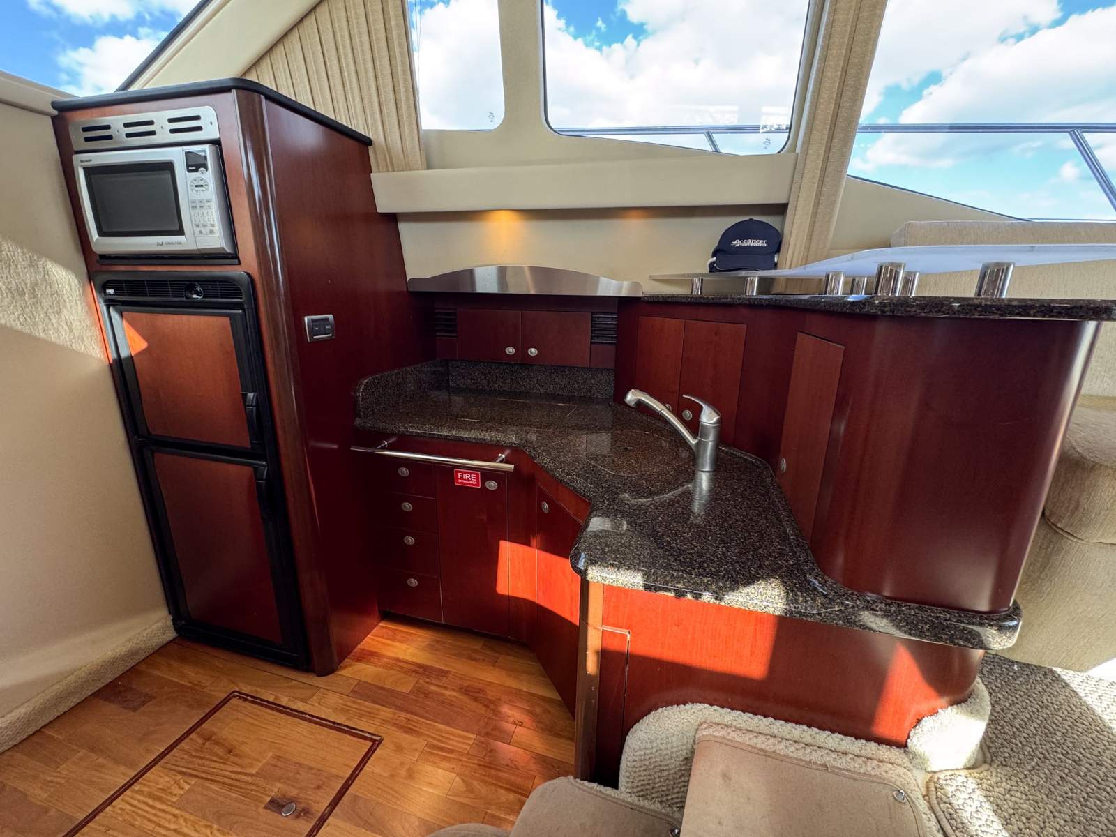 2006 SEA RAY 44 SEDAN BRIDGE SPORT YACHT