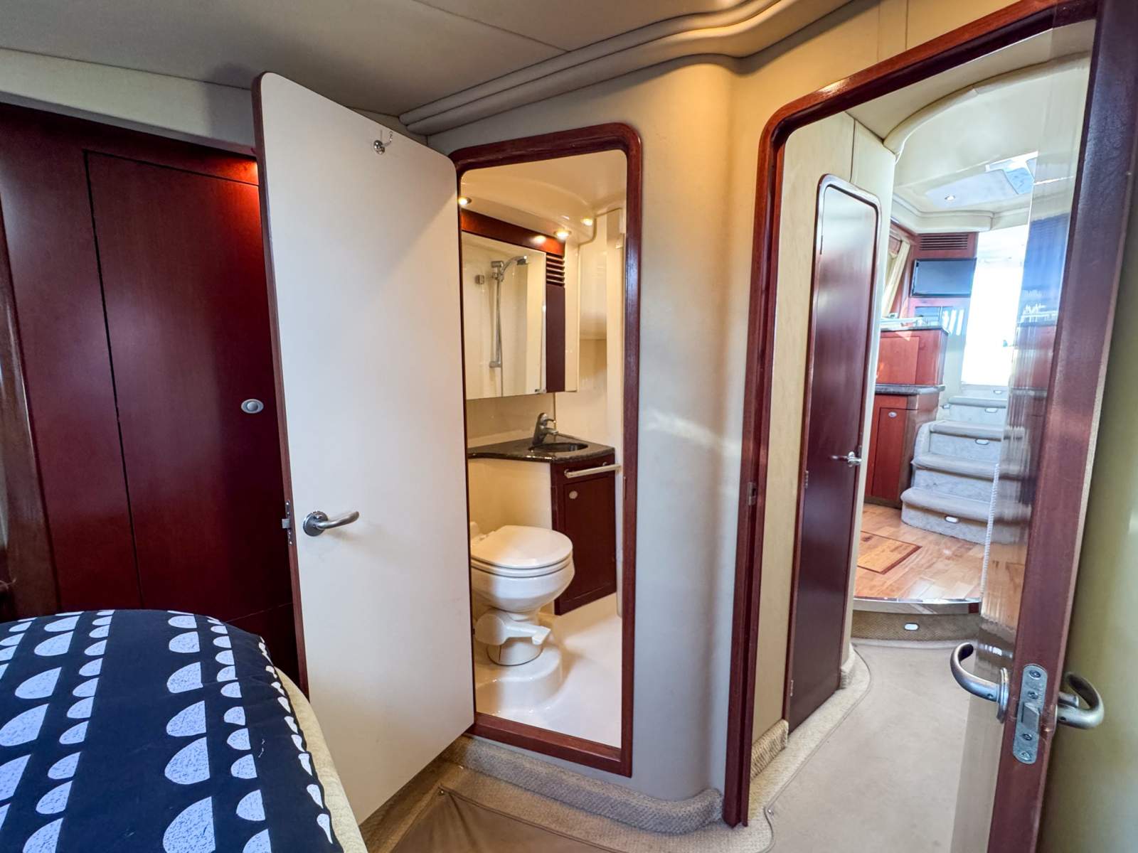 2006 SEA RAY 44 SEDAN BRIDGE SPORT YACHT