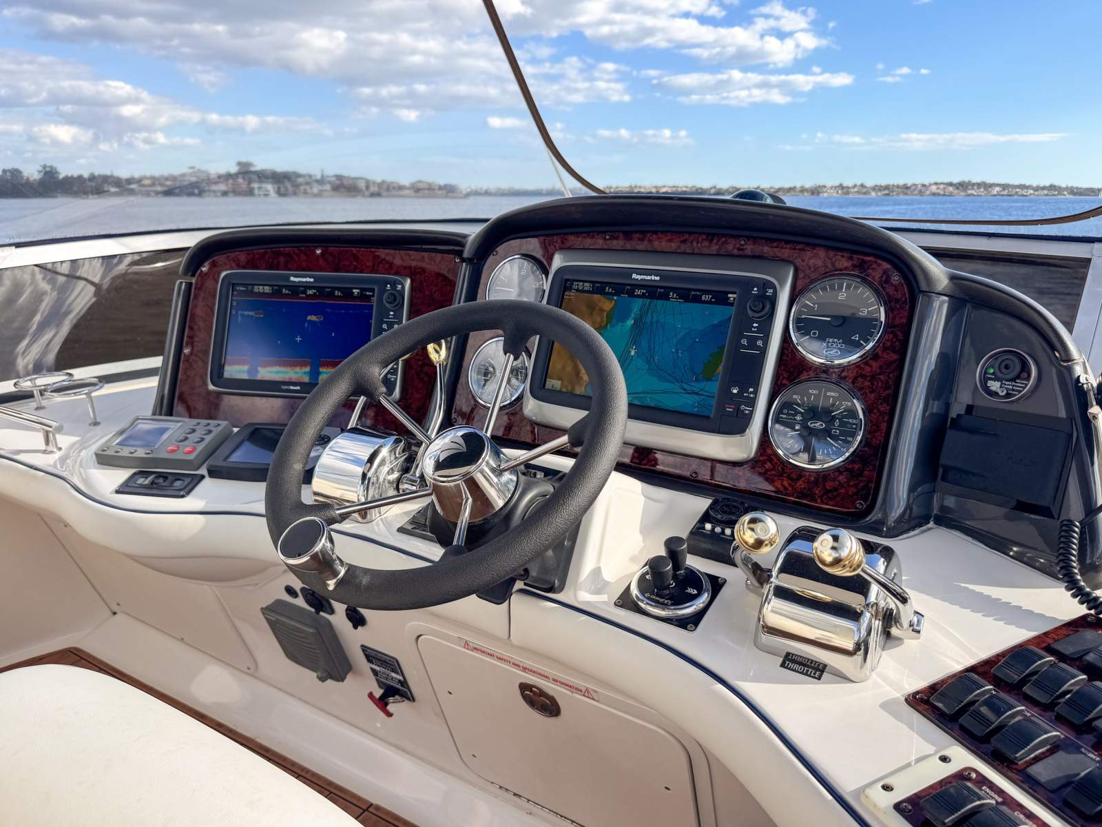 2006 SEA RAY 44 SEDAN BRIDGE SPORT YACHT