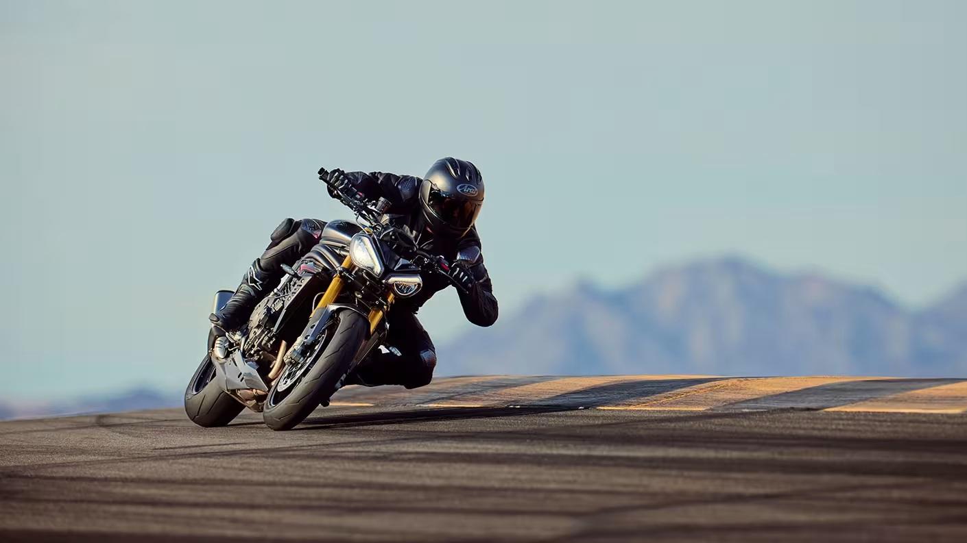 2025 TRIUMPH SPEED TRIPLE 1200 RS ROAD