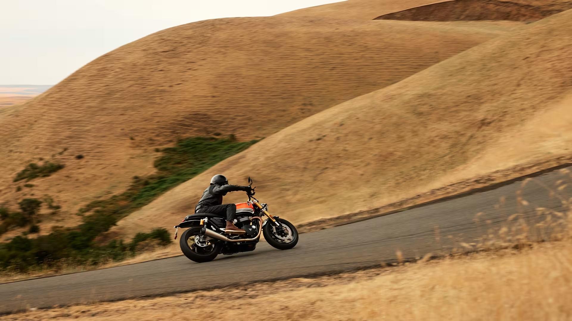 2025 TRIUMPH BONNEVILLE SPEED TWIN 1200 RS ROAD