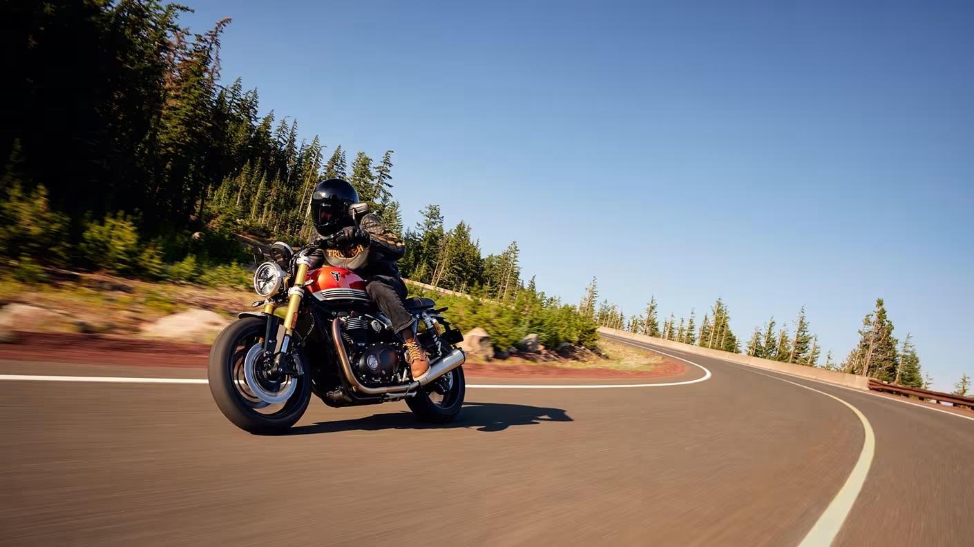 2025 TRIUMPH BONNEVILLE SPEED TWIN 1200 RS ROAD