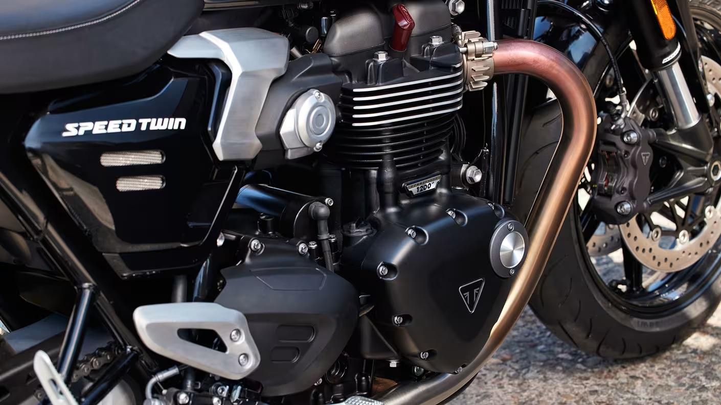 2025 TRIUMPH BONNEVILLE SPEED TWIN 1200 RS ROAD