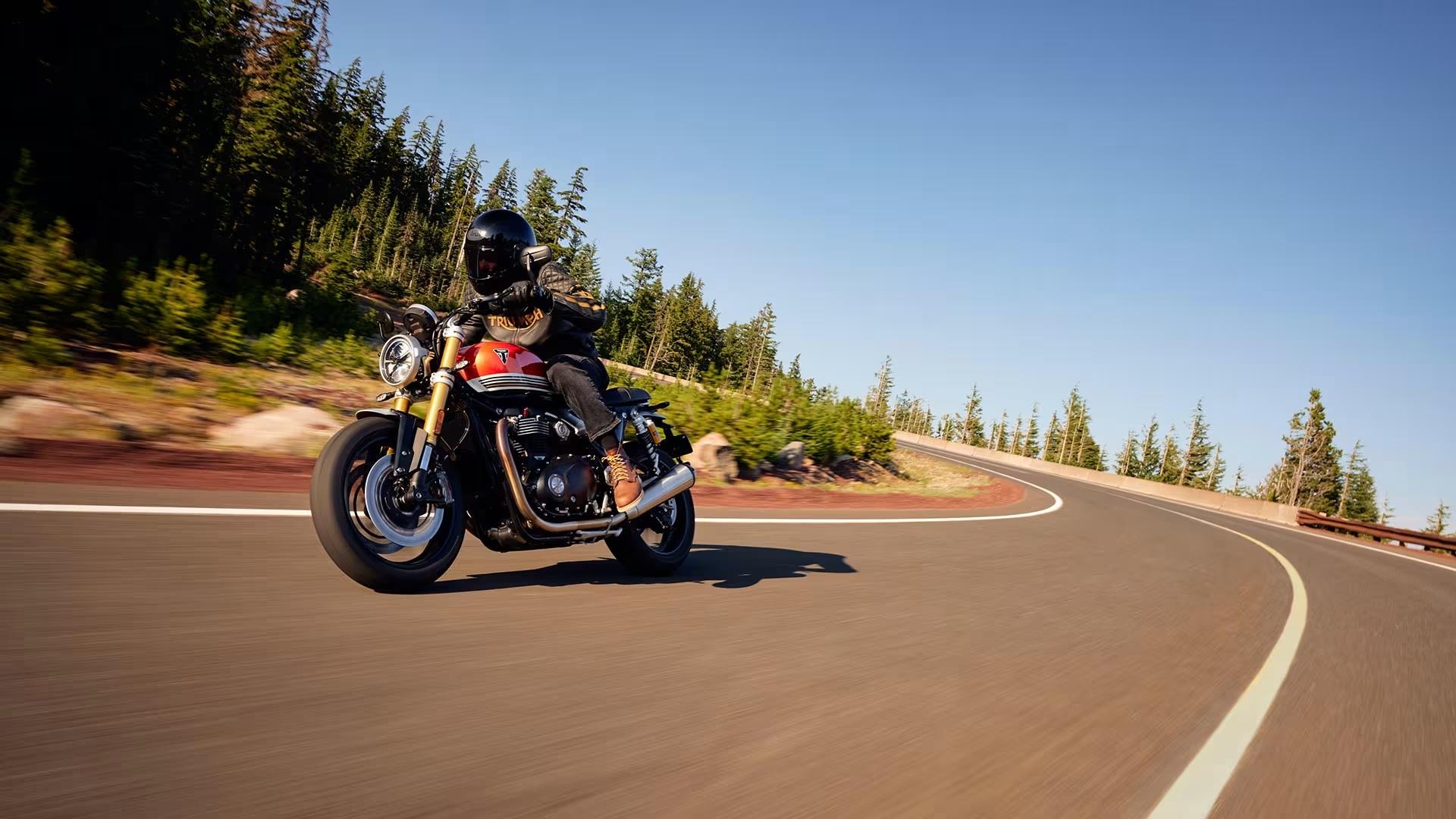 2025 TRIUMPH BONNEVILLE SPEED TWIN 1200 RS ROAD
