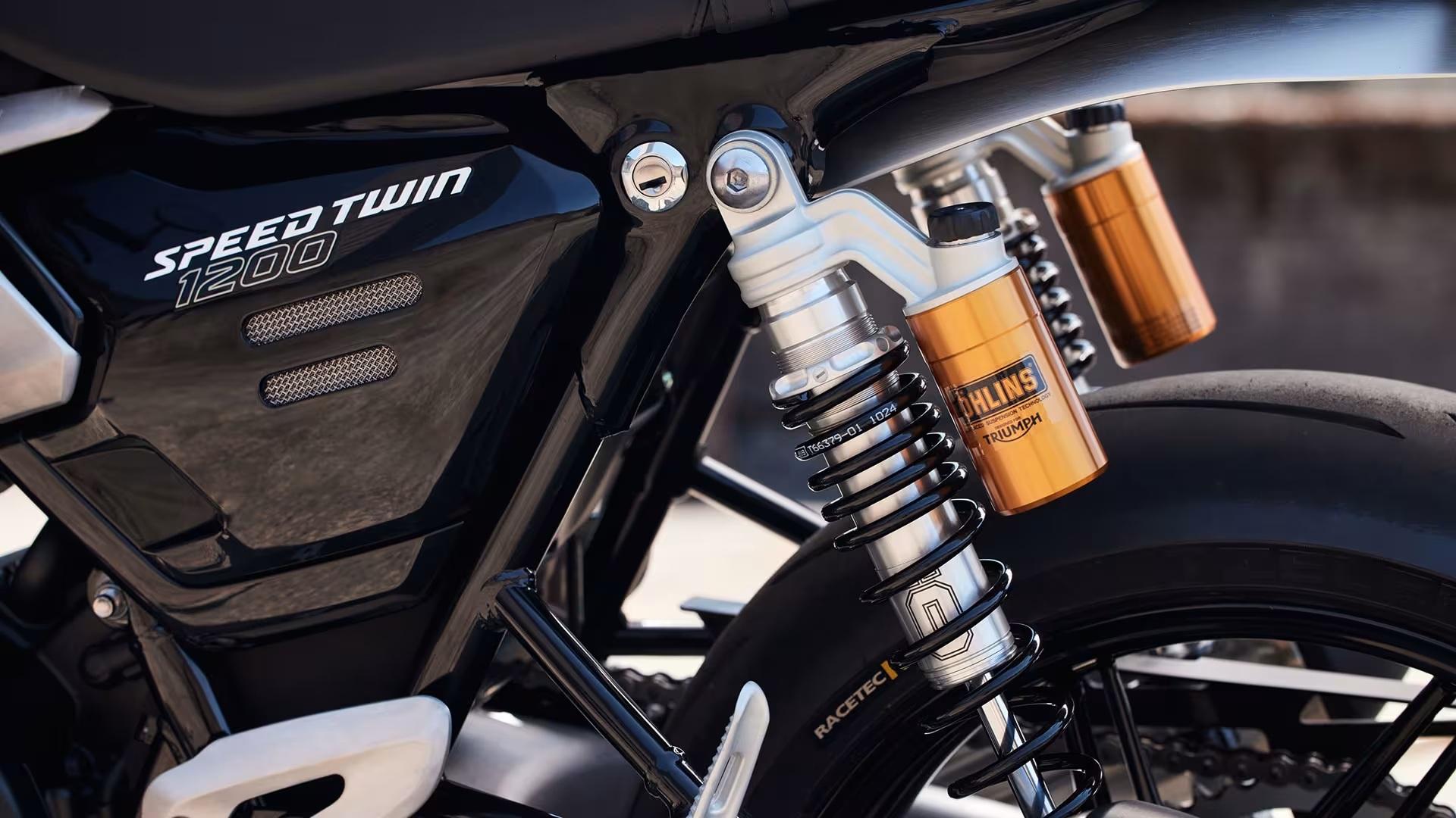 2025 TRIUMPH BONNEVILLE SPEED TWIN 1200 RS ROAD
