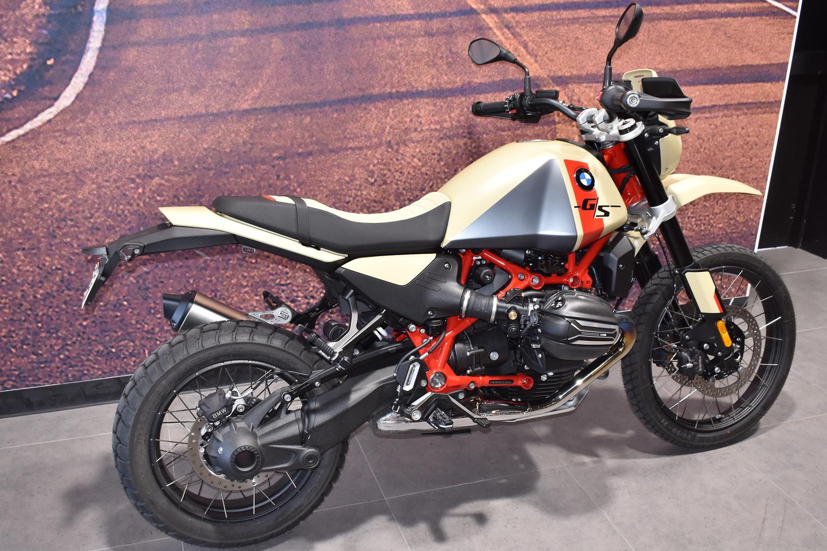 2025 BMW R 12 G/S DUAL SPORTS