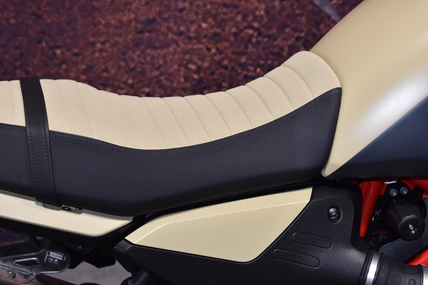 2025 BMW R 12 G/S DUAL SPORTS