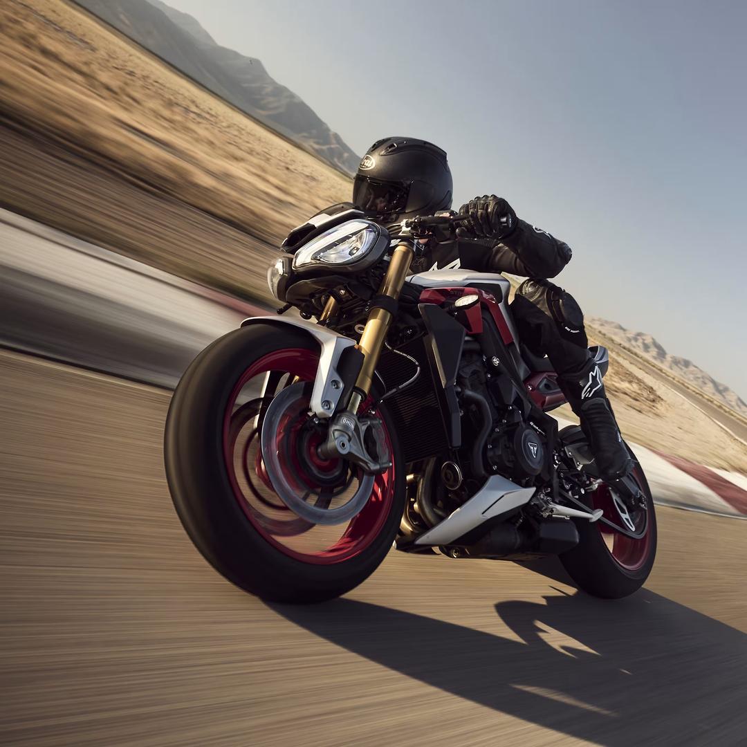 2025 TRIUMPH STREET TRIPLE RX SPORTS