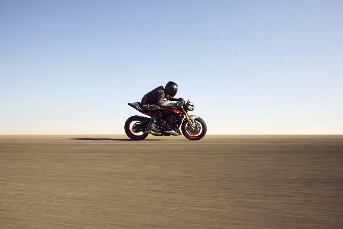 2025 TRIUMPH STREET TRIPLE RX SPORTS