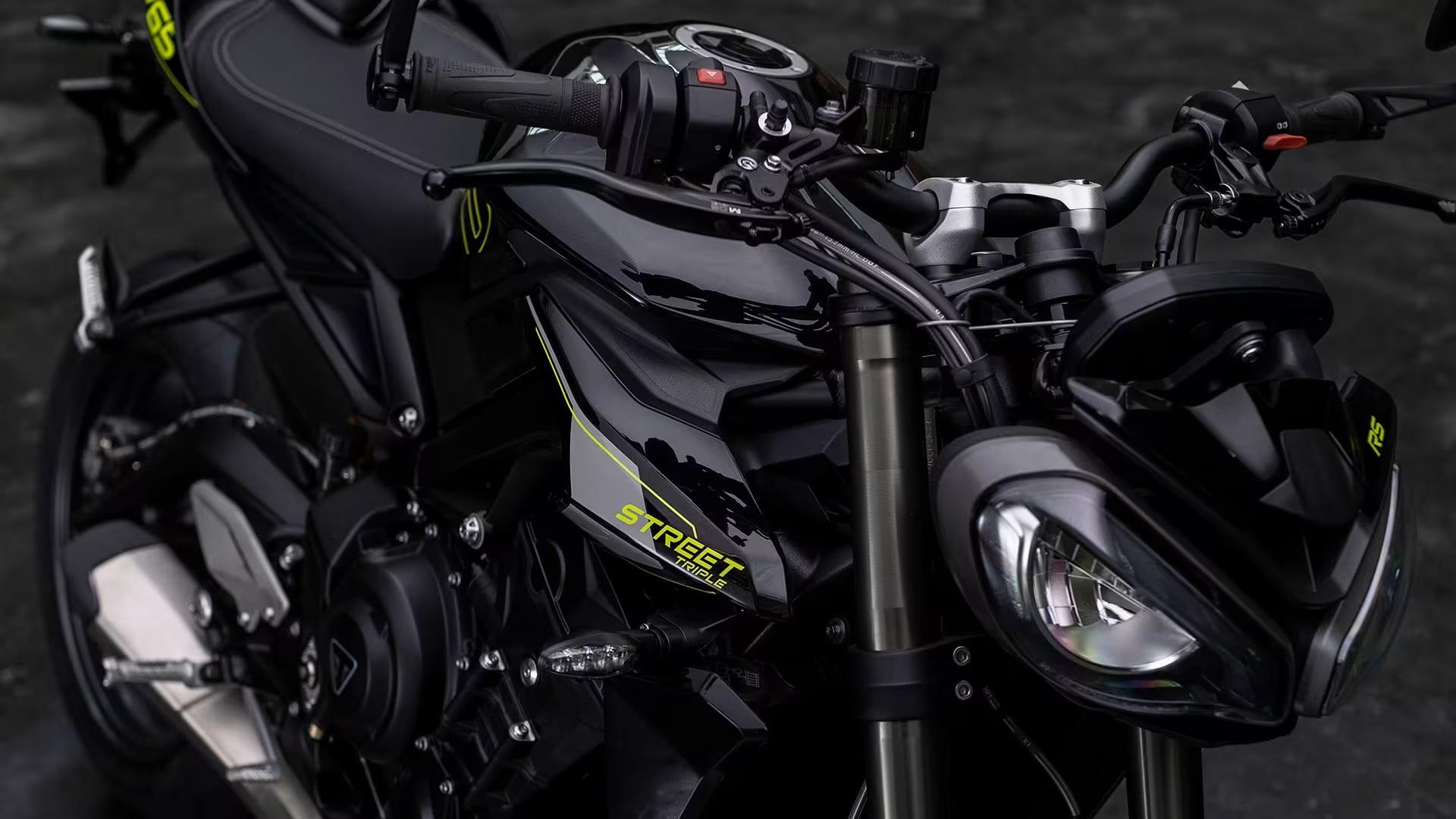 2025 TRIUMPH STREET TRIPLE RS ROAD