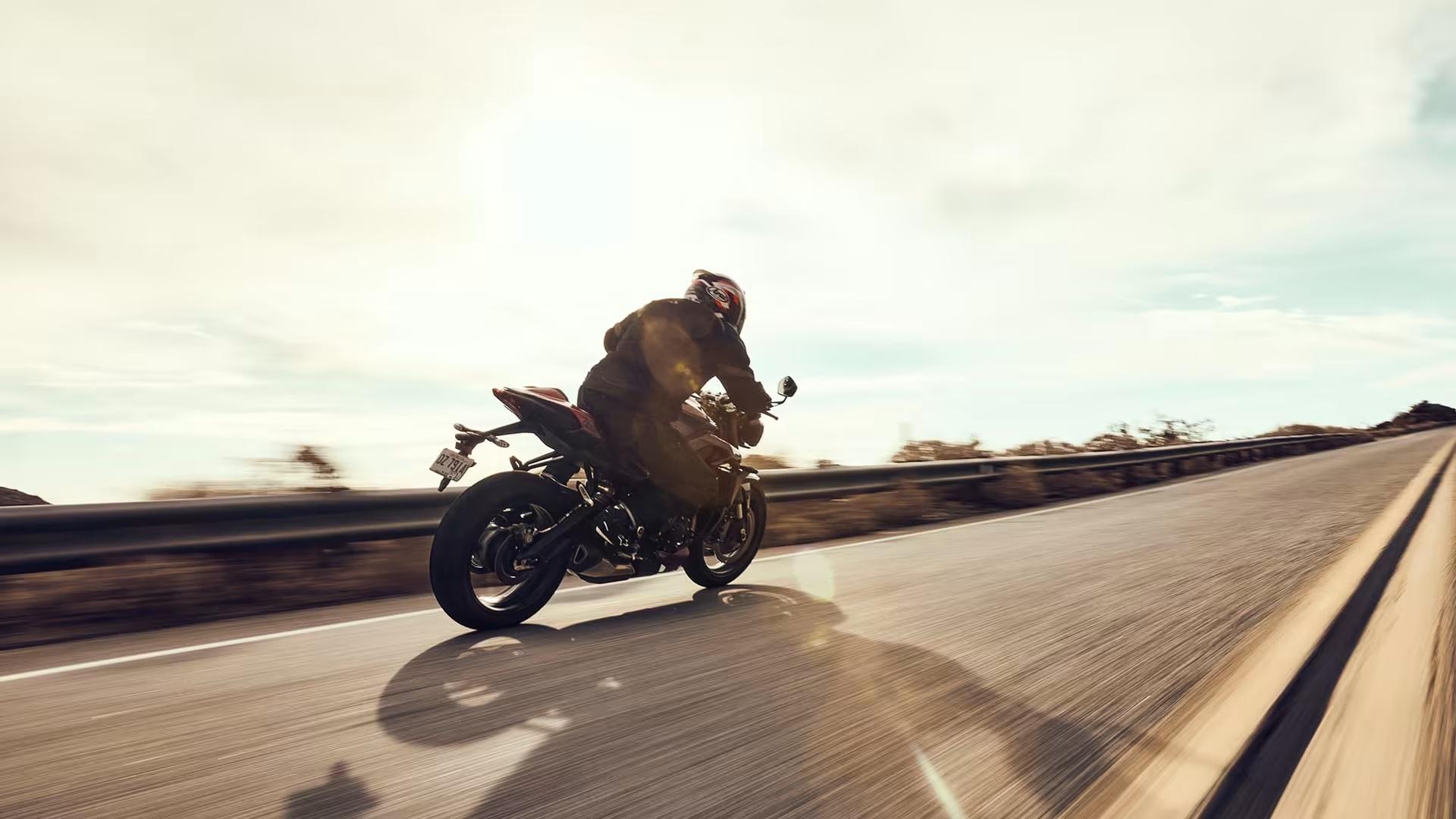 2025 TRIUMPH STREET TRIPLE RS ROAD
