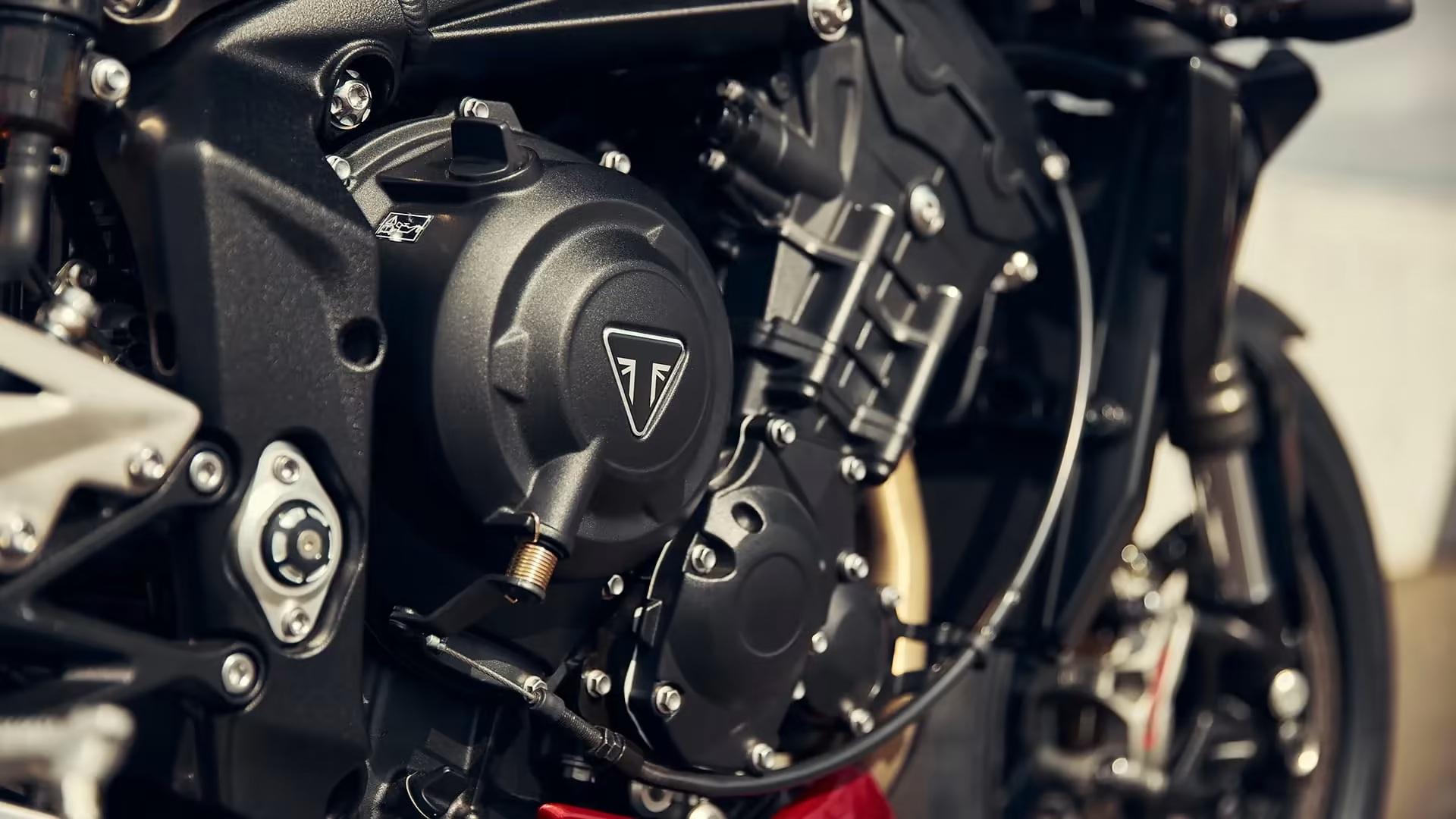 2025 TRIUMPH STREET TRIPLE RS ROAD