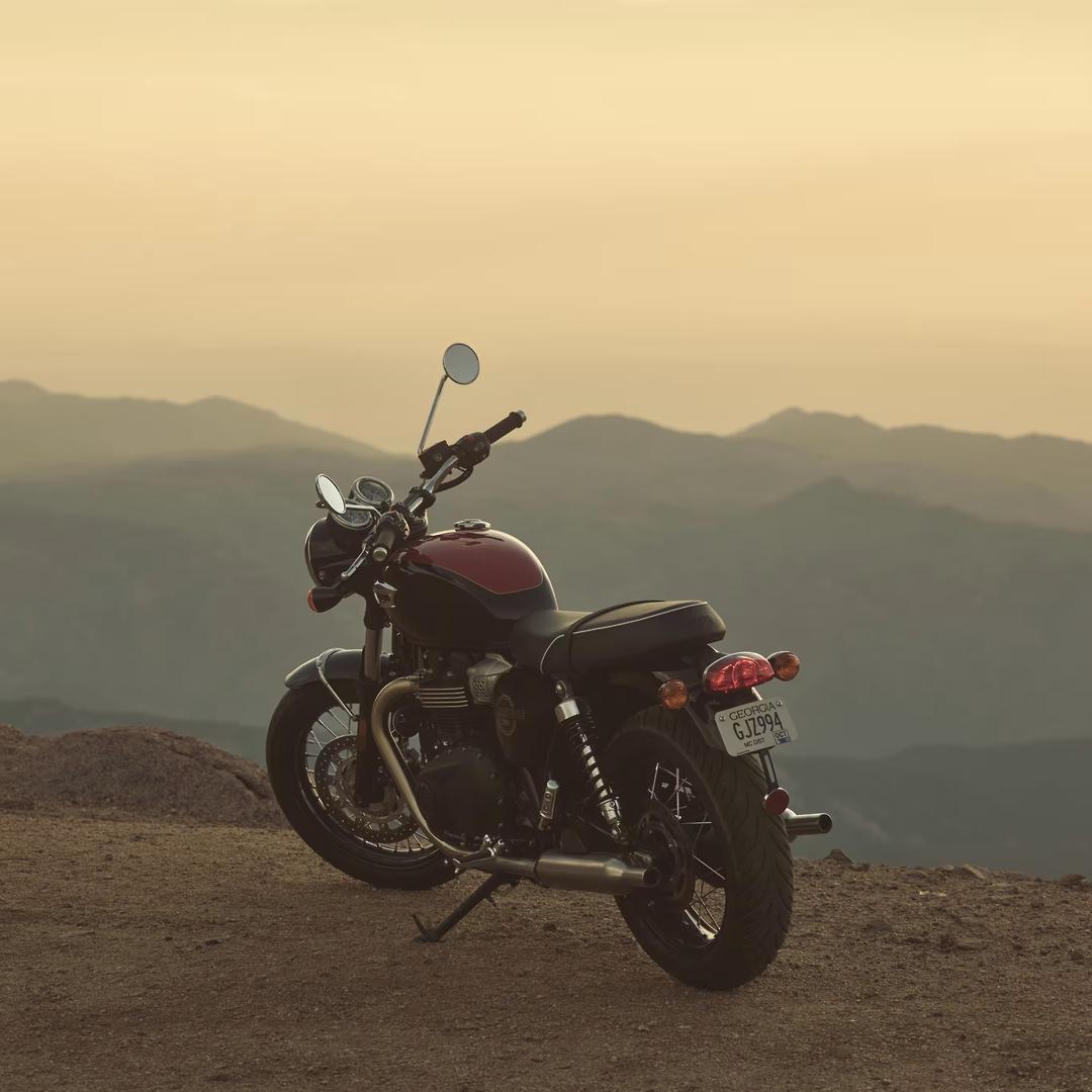 2025 TRIUMPH BONNEVILLE T100 ROAD