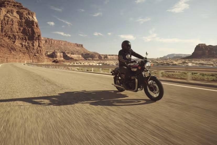 2025 TRIUMPH BONNEVILLE T100 ROAD