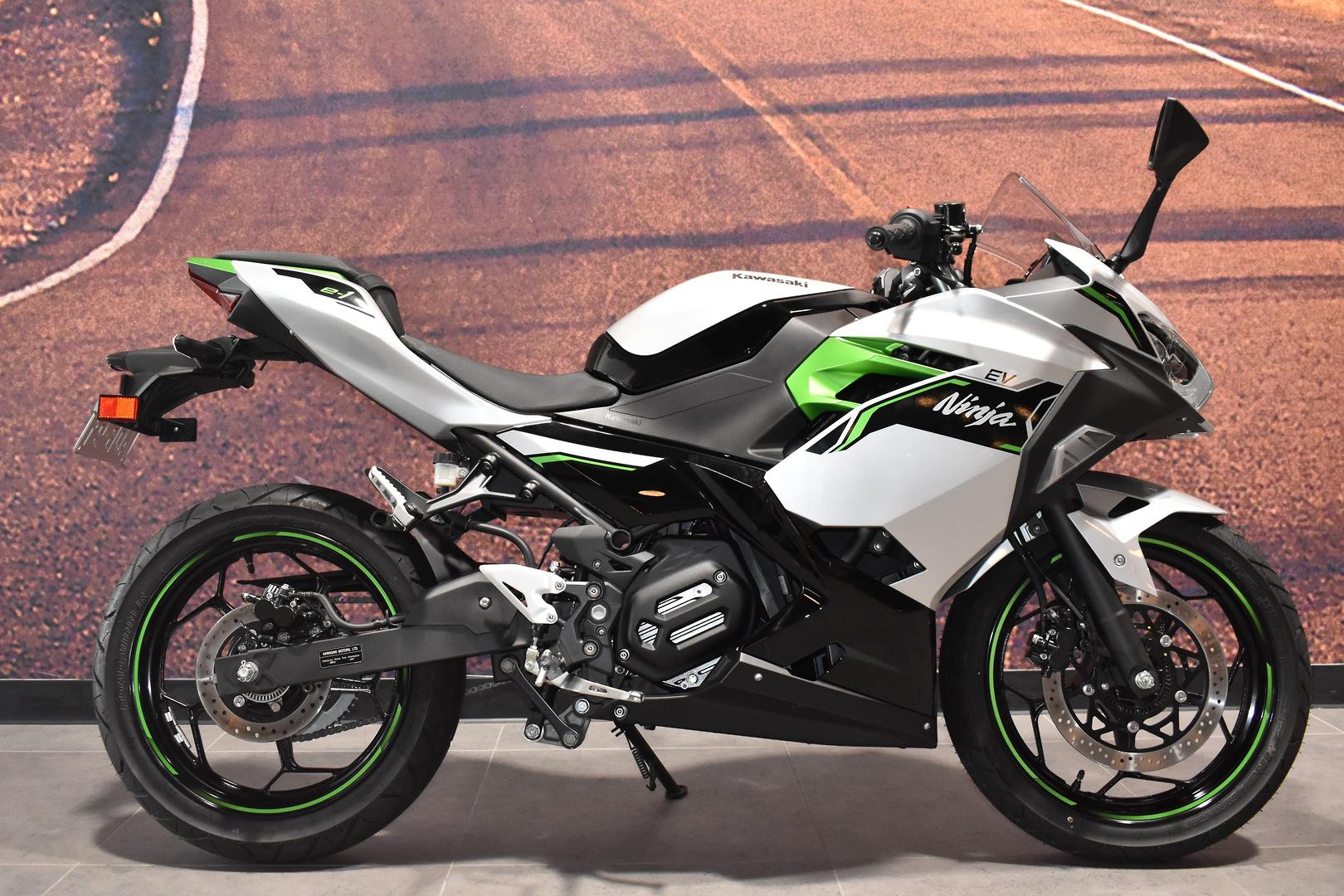 2024 KAWASAKI NINJA e-1 ROAD