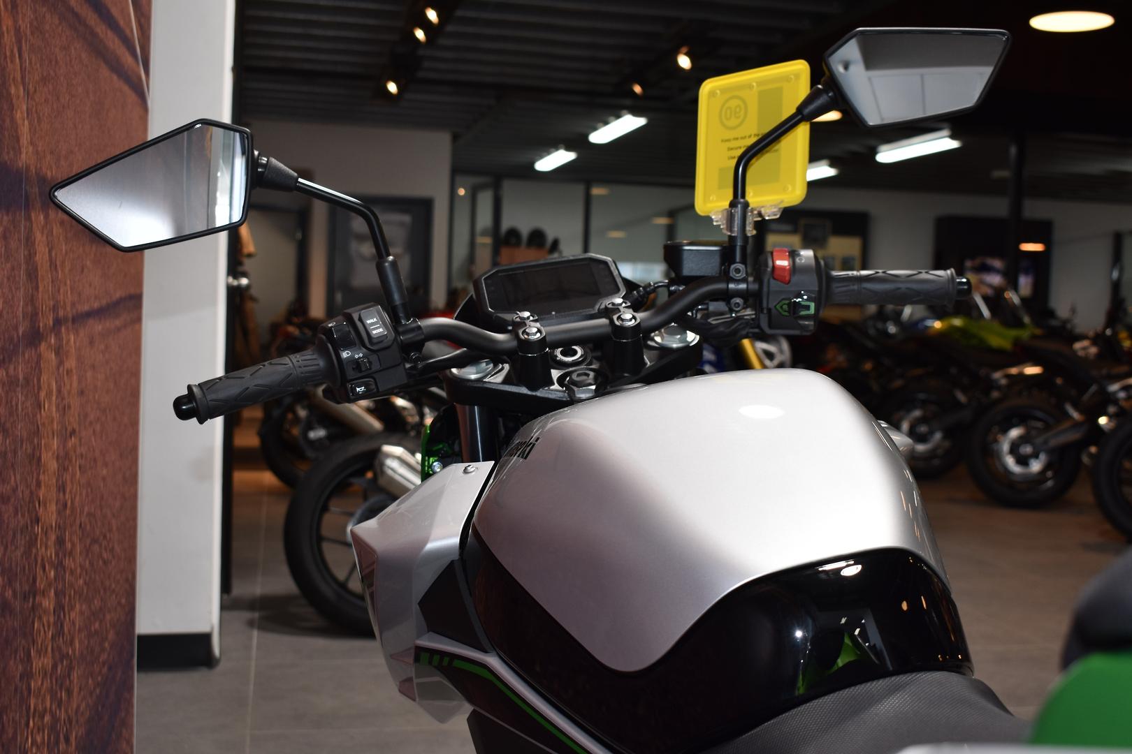 2025 KAWASAKI NINJA e-1 SPORTS