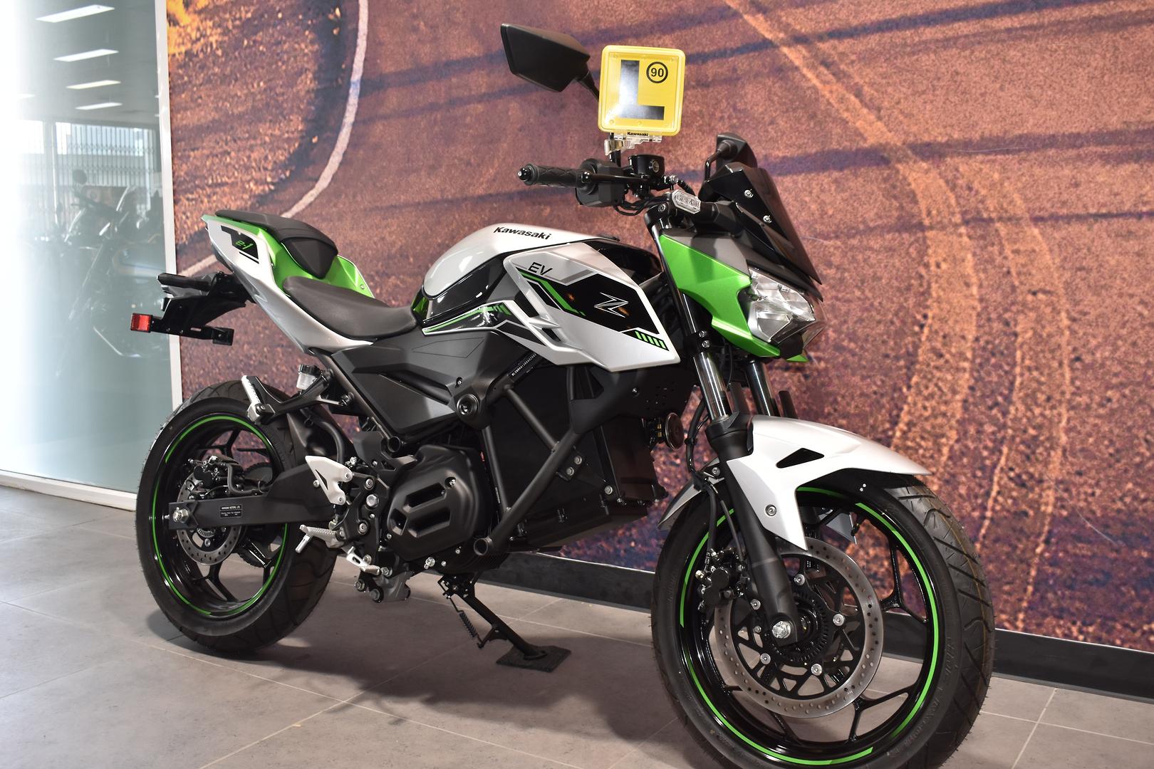 2025 KAWASAKI NINJA e-1 SPORTS