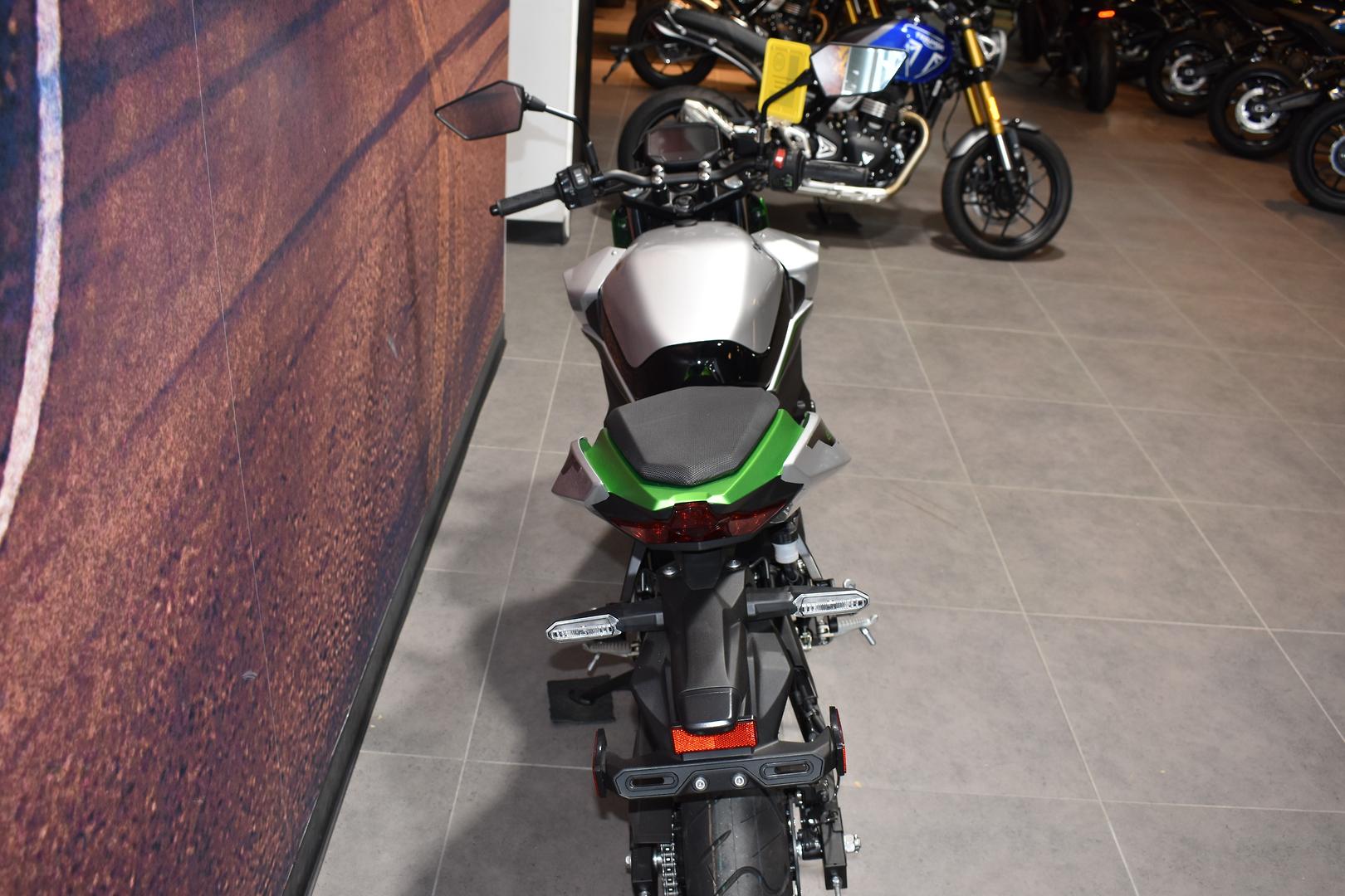 2025 KAWASAKI NINJA e-1 SPORTS