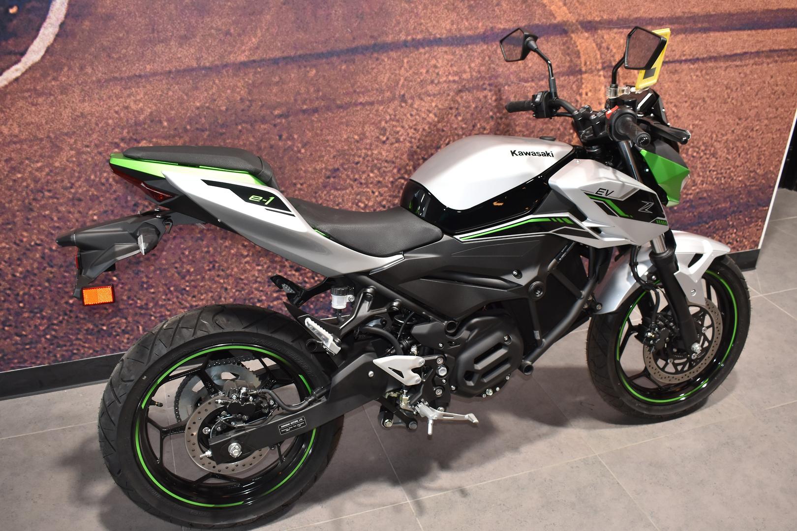 2025 KAWASAKI NINJA e-1 SPORTS