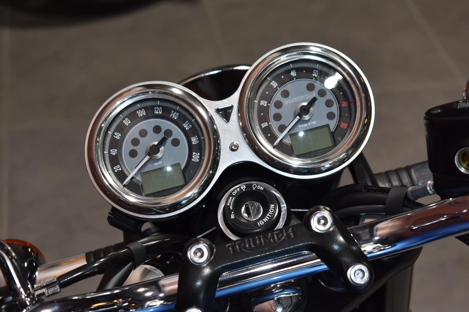 2026 TRIUMPH BONNEVILLE T120 ROAD