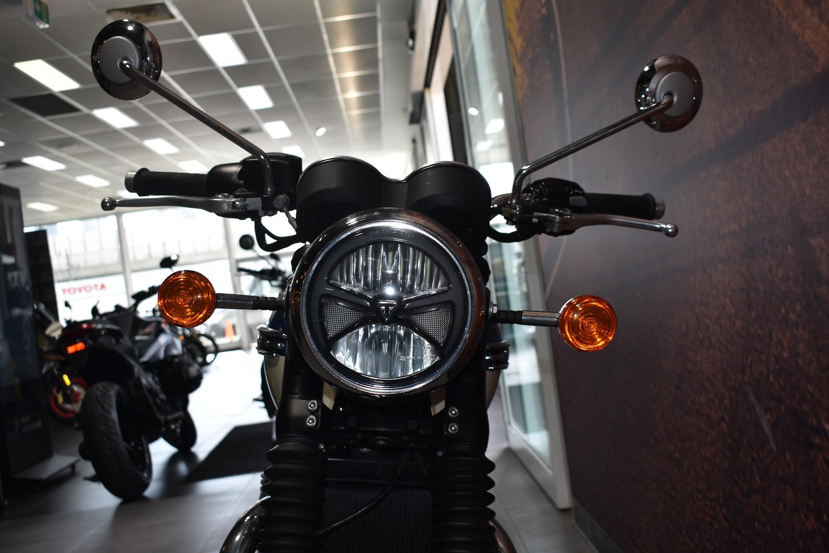 2026 TRIUMPH BONNEVILLE T120 ROAD