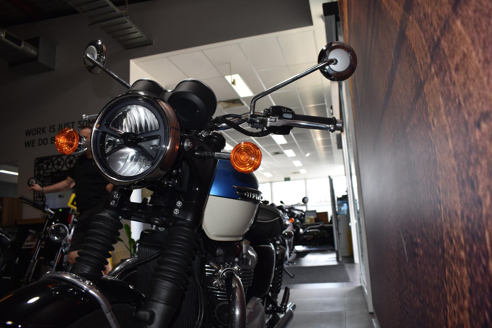 2026 TRIUMPH BONNEVILLE T120 ROAD