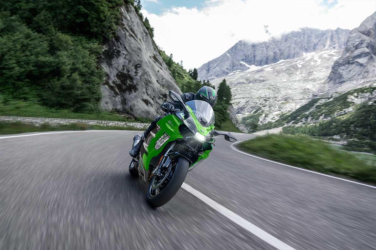 2025 KAWASAKI NINJA H2 SX SE SPORTS