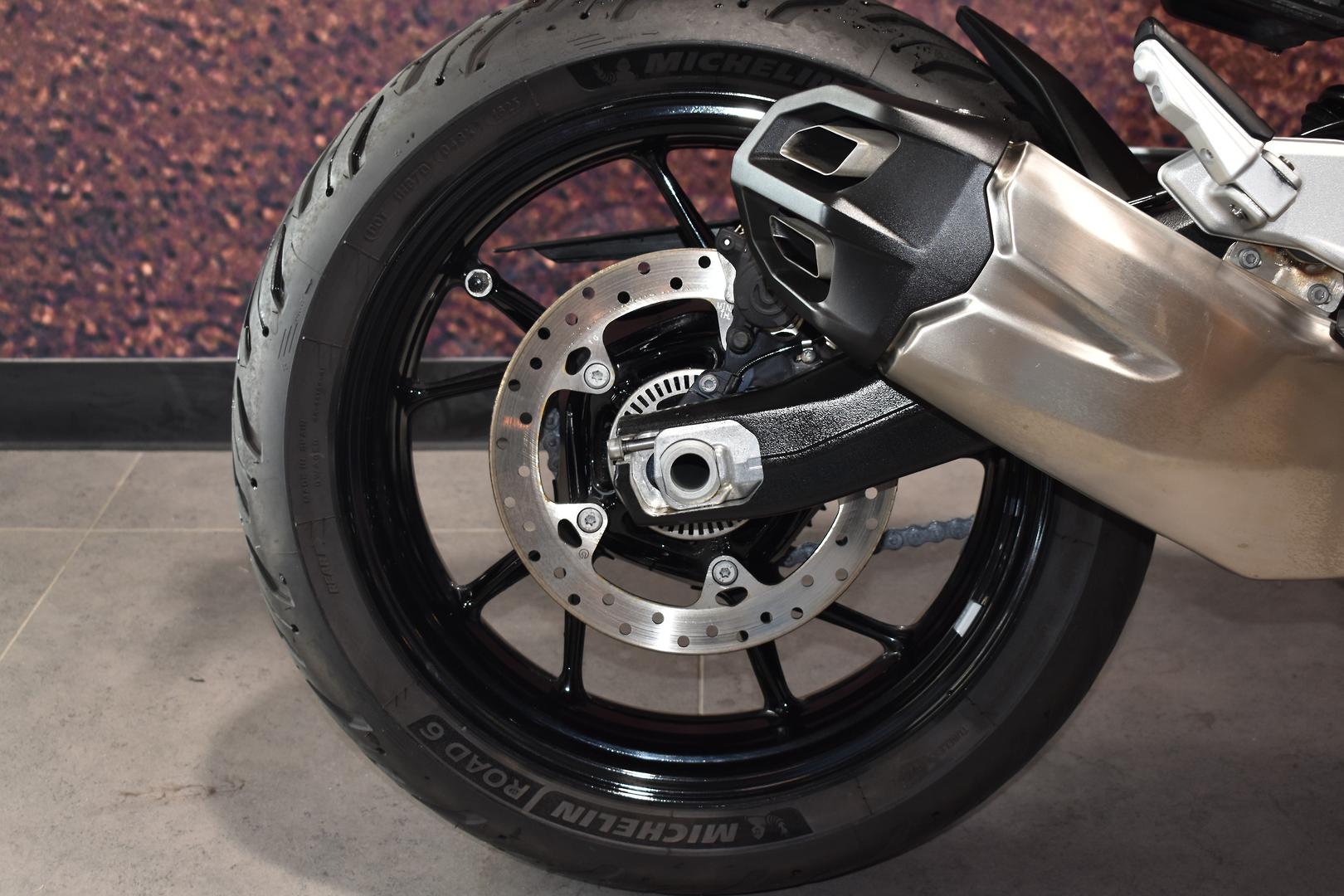 2022 BMW F 900 R ROAD