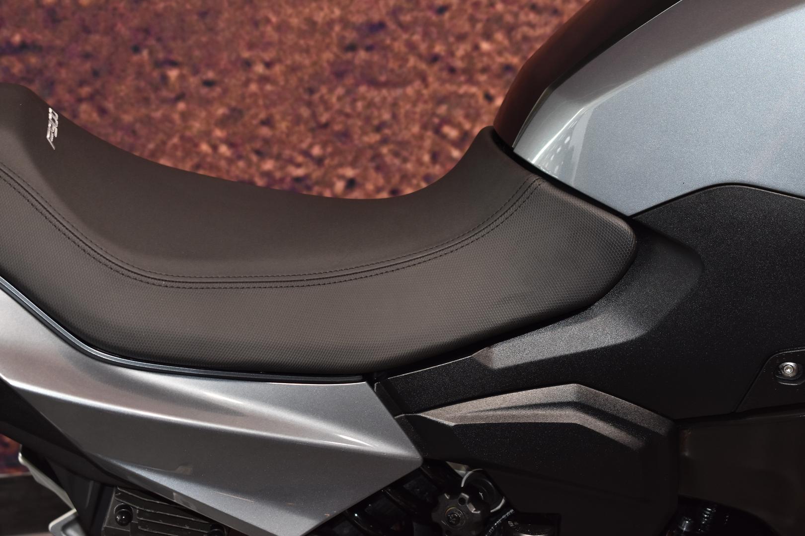 2022 BMW F 900 R ROAD