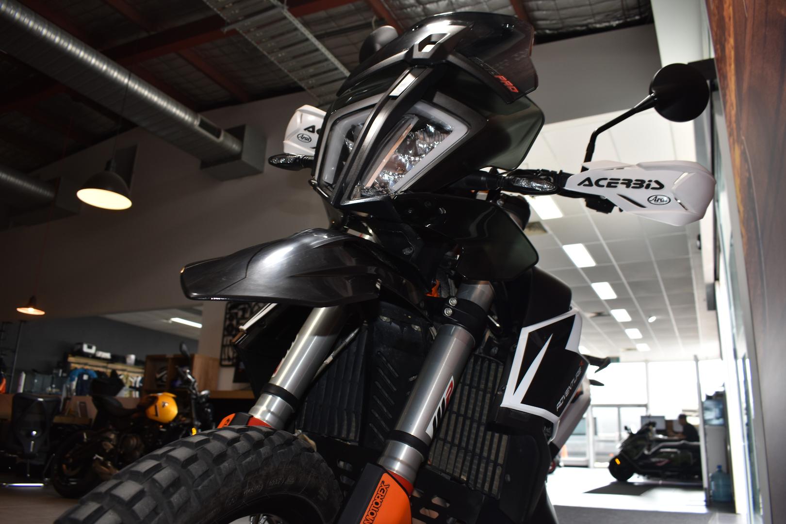 2022 KTM 790 ADVENTURE DUAL SPORTS