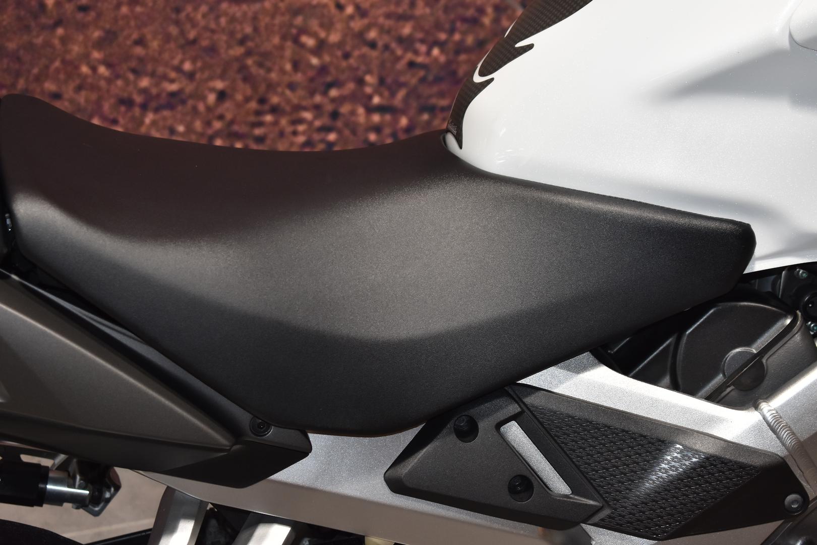 2015 HONDA VFR800X CROSSRUNNER DUAL SPORTS
