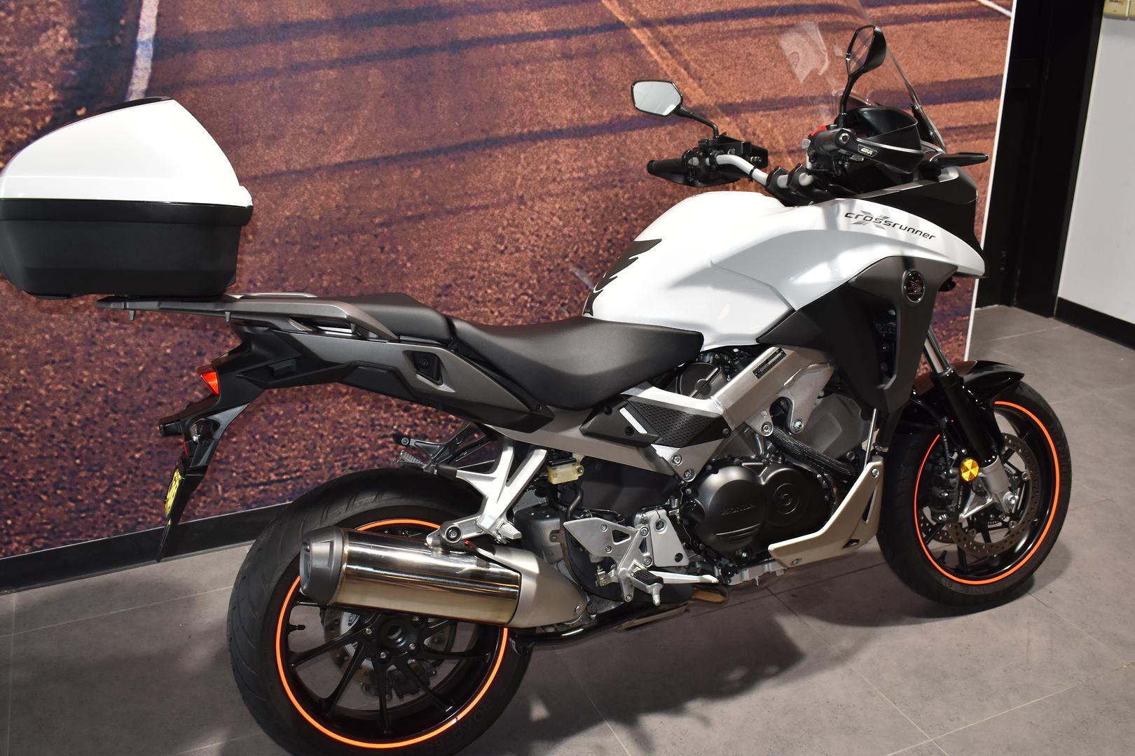 2015 HONDA VFR800X CROSSRUNNER DUAL SPORTS