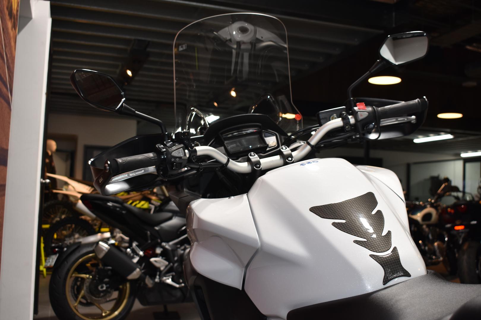 2015 HONDA VFR800X CROSSRUNNER DUAL SPORTS