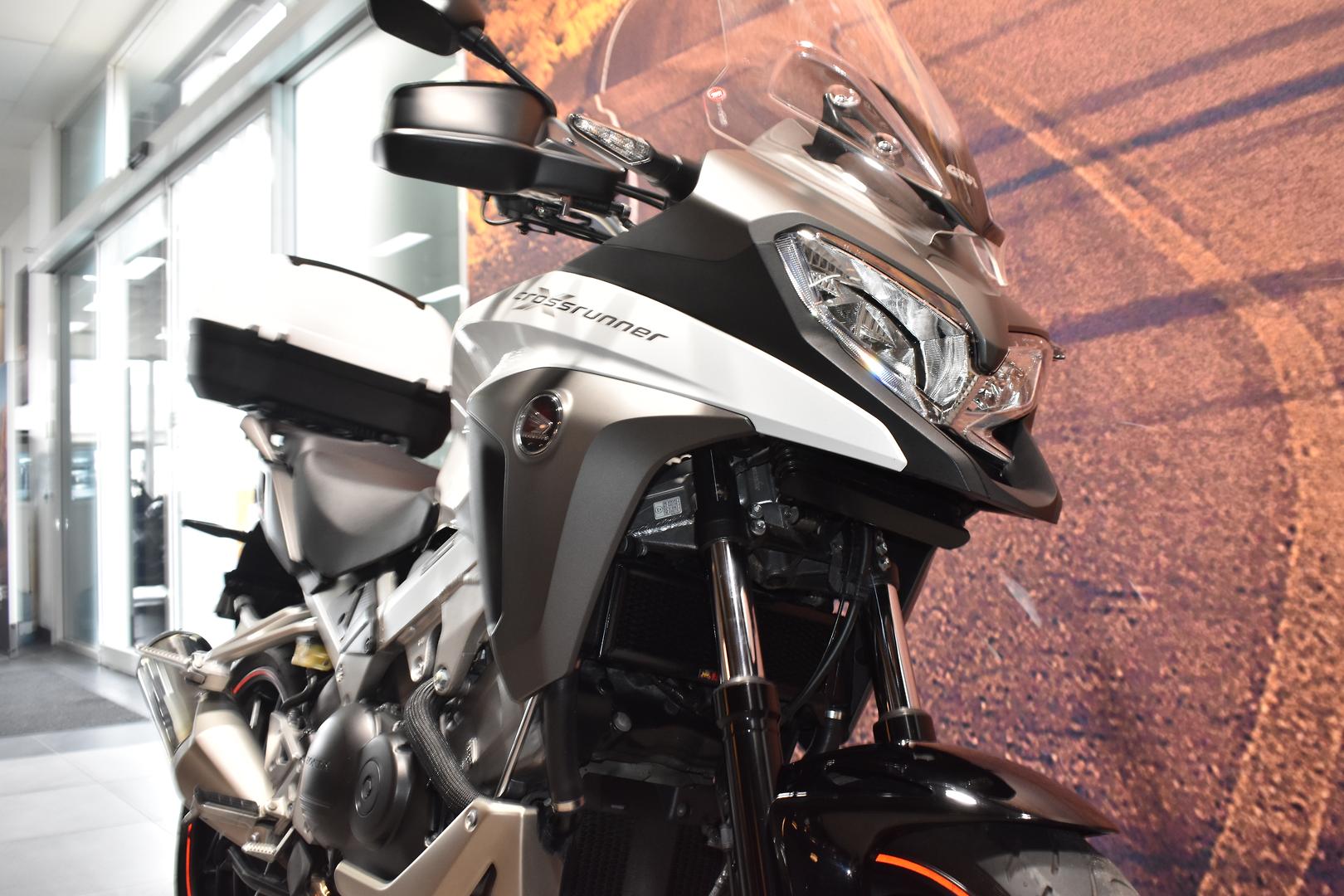 2015 HONDA VFR800X CROSSRUNNER DUAL SPORTS