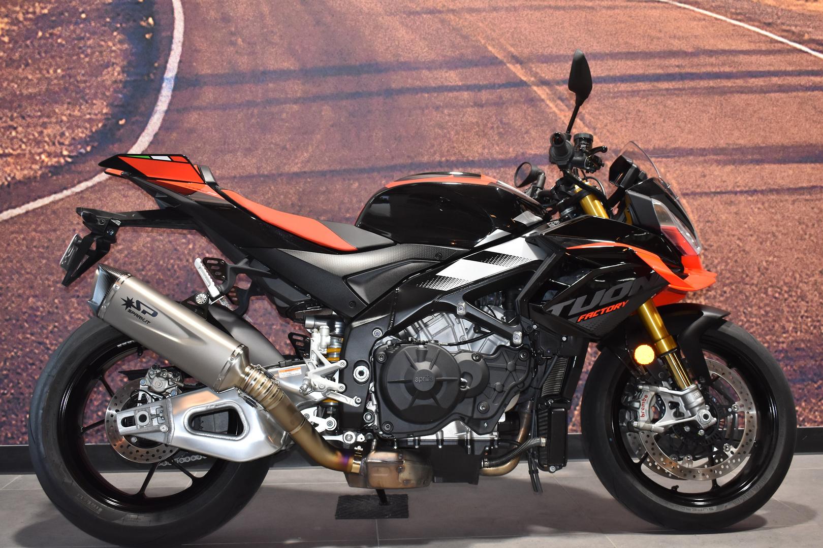 2025 APRILIA TUONO V4 FACTORY SPORTS