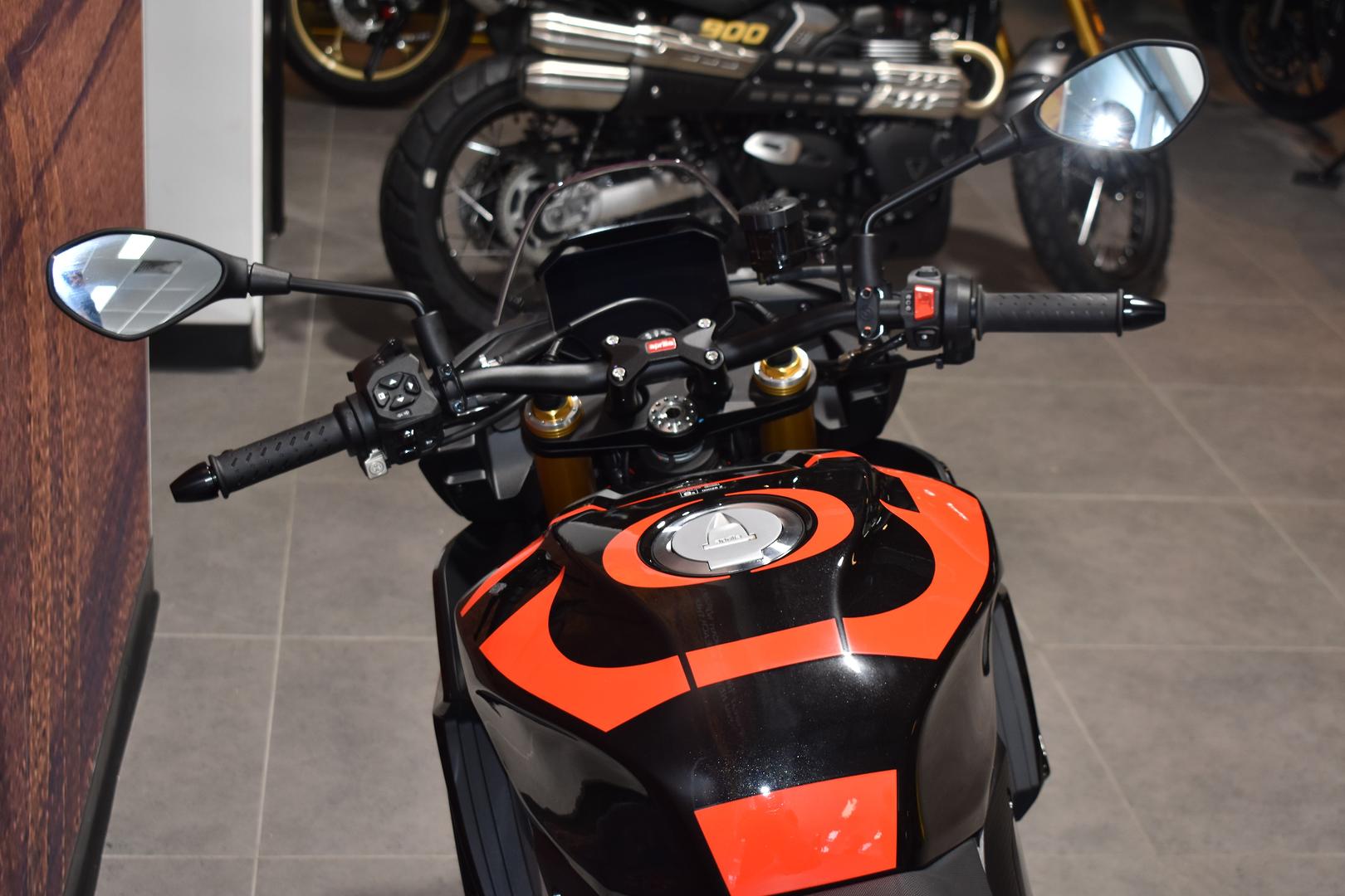 2025 APRILIA TUONO V4 FACTORY SPORTS