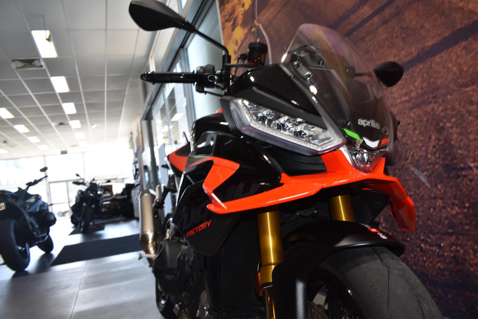 2025 APRILIA TUONO V4 FACTORY SPORTS