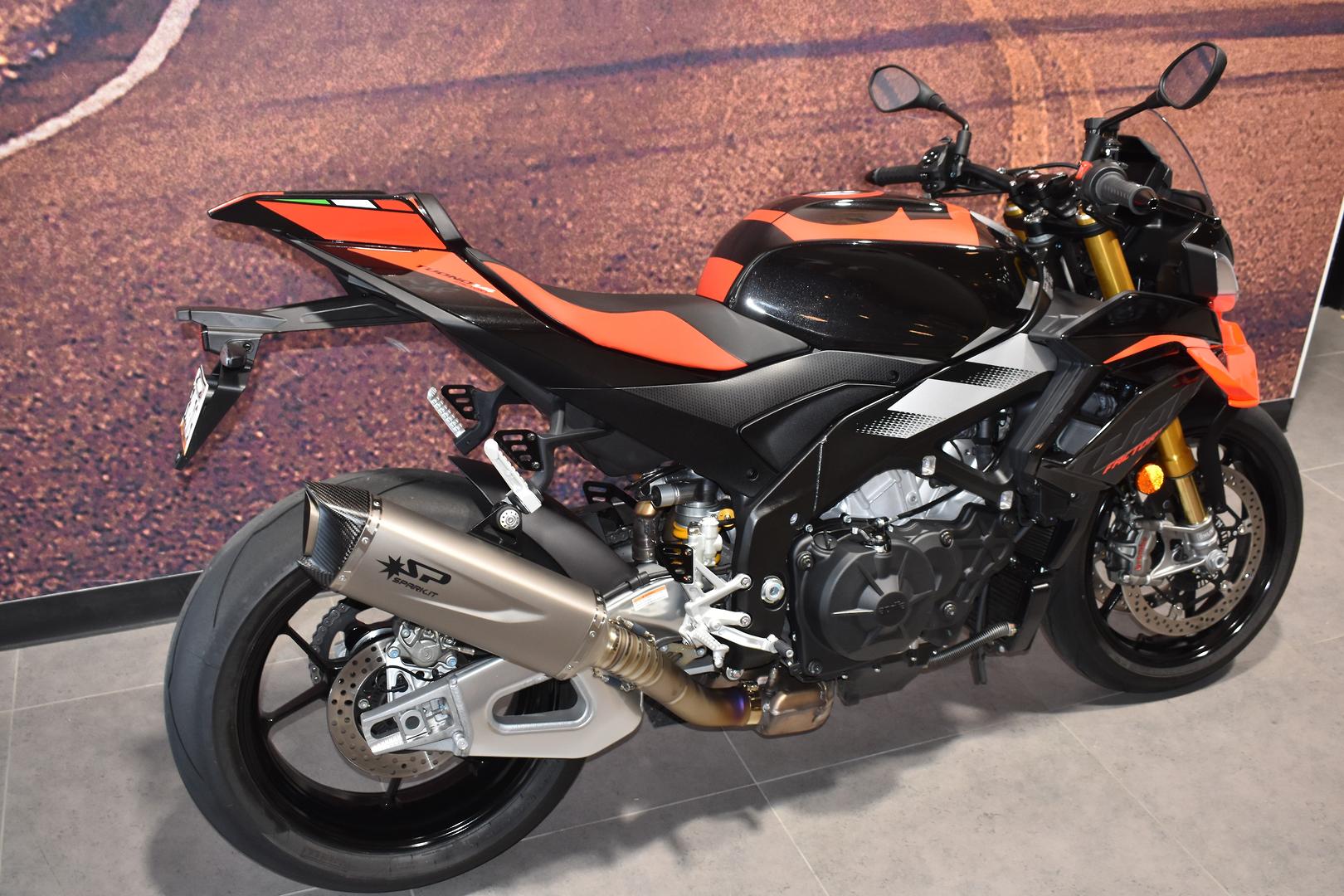 2025 APRILIA TUONO V4 FACTORY SPORTS