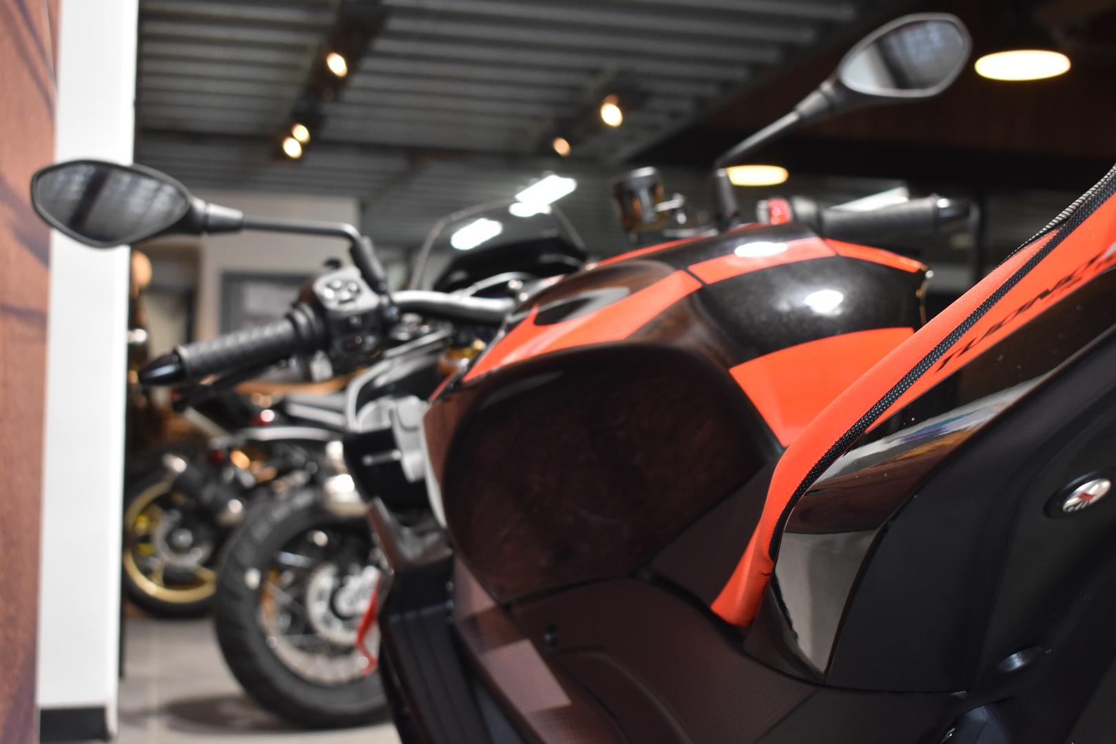 2025 APRILIA TUONO V4 FACTORY SPORTS